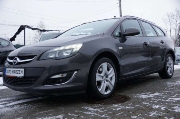 Opel Astra J Sports Tourer Facelifting 1.7 CDTI ECOTEC 110KM 2013 Opel Astra 1.7 Diesel 110 K. Klimatyzaqcja, Tempomat, LED, GWARANCJA 1.7, zdjęcie 4