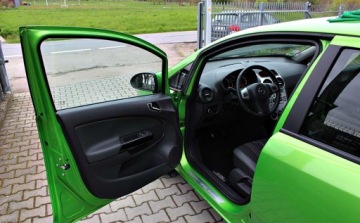 Opel Corsa D Hatchback 5d Facelifting 1.4 87KM 2013 Opel Corsa 1.4 i Tapiercka czesciowo skorzana Klima 1 rok gwarancji, zdjęcie 9