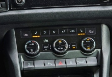 Skoda Kodiaq I SUV Facelifting 1.5 TSI 150KM 2023 Skoda Kodiaq Virtual Cockpit - Tempomat ACC - Kamera - Podgrz. szyba i kie, zdjęcie 19