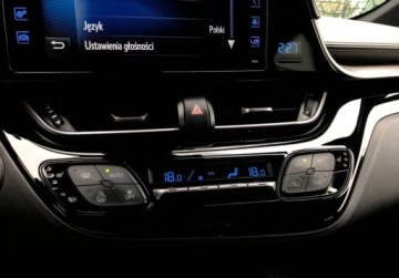 Toyota C-HR I Crossover 1.8 Hybrid 122KM 2018 Toyota C-HR CHR 1.8 Hybrid Prestige Kamera cofania Toyota Mikolajczak, zdjęcie 15