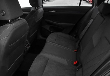 Volkswagen Golf VIII Variant 1.5 eTSI 150KM 2024 Volkswagen Golf 1.5 TSI 150KM Style DSG, Masaz, Aktywny tempomat, Sportowe, zdjęcie 10