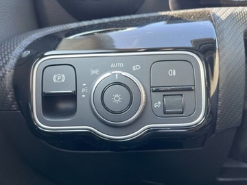 Mercedes CLA C118/X118 Coupe Facelifting 1.3 180 136KM 2024 Mercedes-Benz CLA 1.3 Benzyna 136KM, zdjęcie 16