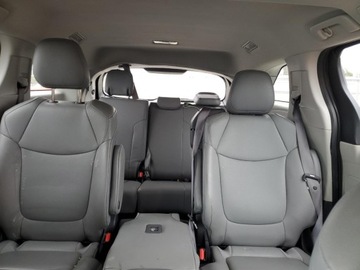 Toyota Sienna III 2022 Toyota Sienna XLE 2022 2.5l 2.5 Hybryda 245KM, zdjęcie 10