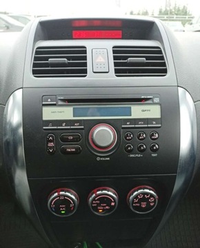 Suzuki SX4 I Hatchback 1.6 i 16V VVT 107KM 2007 Suzuki SX4 Suzuki SX4 1.6 Benzyna 107KM, zdjęcie 8