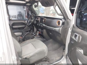 Jeep Gladiator 2022 Jeep Gladiator Mojave 2022 3.6l 3.6 Benzyna 285KM, zdjęcie 9