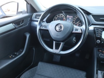 Skoda Superb III Liftback 1.8 TSI 180KM 2016 Skoda Superb 1.8 TSI, Salon Polska, Serwis ASO, zdjęcie 6