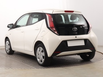 Toyota Aygo II Hatchback 5d 1.0 VVT-i 69KM 2016 Toyota Aygo 1.0 VVT-i, Salon Polska, Klima, zdjęcie 3