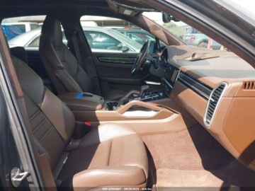 Porsche Cayenne III 2021 Porsche Cayenne E-Hybrid Turbo S 2021 4.0l 4.0 Hybryda 541KM, zdjęcie 9