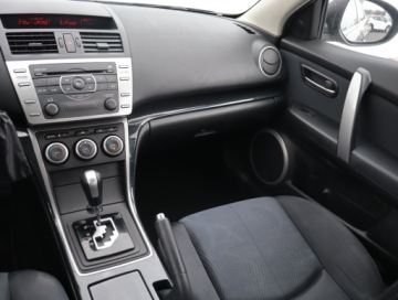 Mazda 6 II Hatchback 2.0 MZR 147KM 2008 Mazda 6 2.0, GAZ, Automat, Klima, Klimatronic, zdjęcie 7