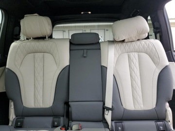 BMW X7 2024 BMW X7 M60I 2024 4.4l 4.4 Benzyna 523KM, zdjęcie 10