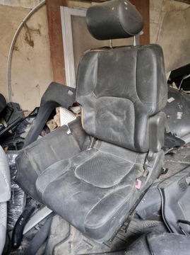 SEDADLO PRAVÝ PŘEDNÍ NISSAN PATHFINDER R51