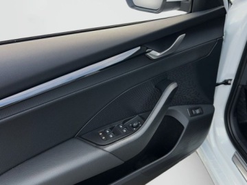 Skoda Octavia IV Liftback 1.5 TSI EVO 150KM 2024 Skoda Octavia 1.5TSI 150KM Selection SalonPL SerwisASO Virtual Matrix Kess, zdjęcie 16