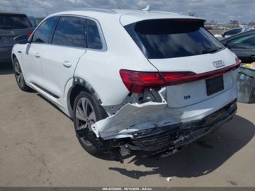 Audi Q8 2024 Audi Q8 E-TRON PREMIUM PLUS QUATTRO 2024, od ubezpieczalni Elektryczny, zdjęcie 3