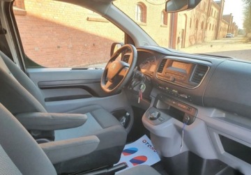 Citroen Spacetourer Van M 2.0 BlueHDI 177KM 2018 Citroen SpaceTourer SpaceTourer 8-osobowy Kamera GetHelp 2.0 177KM, zdjęcie 9