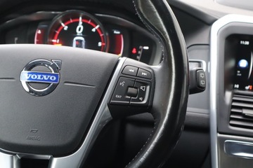 Volvo XC60 I SUV Facelifting 2.4 D5 215KM 2015 Volvo XC60 D5, Salon Polska, Serwis ASO, 211 KM, zdjęcie 17