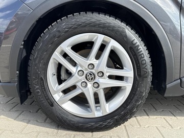 Toyota C-HR I Crossover Facelifting 1.8 Hybrid 122KM 2023 Toyota C-HR 1.8 Hybrid GPF Comfort 1.8 Hybrid Comf, zdjęcie 18