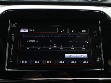 Suzuki Vitara III 2022 Suzuki Vitara 1.4 BoosterJet, Salon Polska, zdjęcie 11