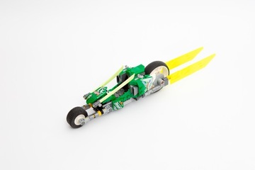 Wyścigówka Lloyda z Lego Ninjago 71709