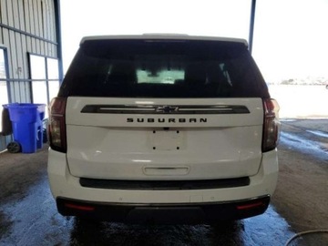 Chevrolet Suburban GMT900 2022 Chevrolet Suburban 2022, 5.3L, 4x4, K1500 Z71, po gradobiciu 5.3 Benzyna, zdjęcie 1