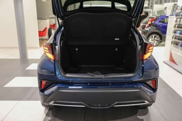 Toyota C-HR I Crossover Facelifting 1.8 Hybrid 122KM 2023 Toyota C-HR 1.8 Hybrid GPF GR Sport 1.8 Hybryda 122KM, zdjęcie 21