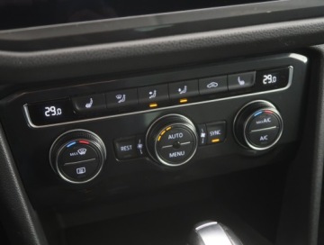 Volkswagen Tiguan II SUV 1.5 TSI EVO 150KM 2020 VW Tiguan 1.5 TSI, Salon Polska, 1. Właściciel, zdjęcie 11