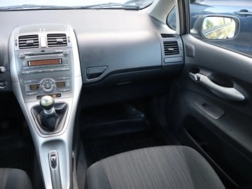 Toyota Auris I Hatchback 2.0 D-4D 125KM 2007 Toyota Auris 2.0 D-4D, Klima, Klimatronic, zdjęcie 7