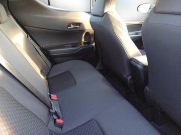 Toyota C-HR I Crossover Facelifting 1.8 Hybrid 122KM 2023 Toyota C-HR 1.8 Hybrid GPF Comfort 1.8 Hybrid GPF, zdjęcie 9