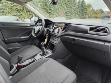 Volkswagen T-Roc I SUV 1.0 TSI 110KM 2021 Volkswagen T-Roc 1.0 TSI Life, 110KM, Salon PL, zdjęcie 9