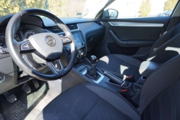 Skoda Octavia III Liftback Facelifting 2.0 TDI 150KM 2018 Skoda Octavia 2.0 TDI SmartLink Tempomat klima 2stref. Czujniki park., zdjęcie 7