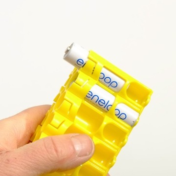 Контейнер для батарей Storacell 24xAA Y