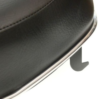 Сиденье WSK 125 175 B3, черное, полоса гладкая