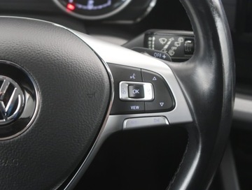 Volkswagen Touareg III SUV 3.0 V6 SCR TDI 231KM 2020 VW Touareg 3.0 TDI, Serwis ASO, 227 KM, 4X4, zdjęcie 16