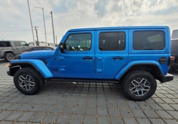 Jeep Wrangler IV 80th Anniversary 2d  Seria 6 2.0 GME Turbo 272KM 2025 Jeep Wrangler ICE my25 SAHARA GME 2.0 Turbo 272 KM ATX 4WD 2.0 Benzyna, zdjęcie 1