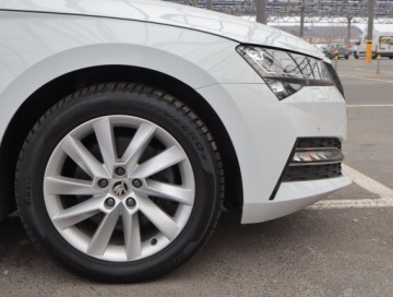 Skoda Superb III Kombi Plug-In Hybrid 1.4 TSI Plug-In-Hybrid 218KM 2020 Skoda Superb iV 1.4 TSI PHEV, Salon Polska, zdjęcie 14