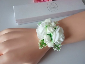 K 100 Ручной букет Котыльон в коробке ПРИЧИНЕНИЕ