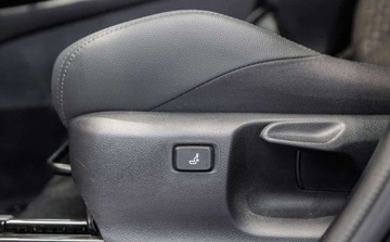 Toyota C-HR I Crossover Facelifting 1.8 Hybrid 122KM 2023 Toyota C-HR 1.8 Hybrid Style 1.8 Hybryda 122KM, zdjęcie 24