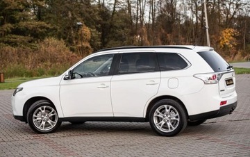 Mitsubishi Outlander III SUV 2.2 DOHC DI-D 150KM 2013 Mitsubishi Outlander 2.2DiD 150KM Full Skora Navi Camera Xenon Szyber Full, zdjęcie 9