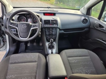 Opel Meriva II Mikrovan 1.4 Turbo ECOTEC 120KM 2010 Opel Meriva Kamera Cofania Aluminiowe felgi 1.4 Benzyna 120KM, zdjęcie 12