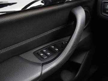 BMW X1 F48 2016 BMW X1 sDrive16d, Skóra, Navi, Klima, Klimatronic, zdjęcie 16