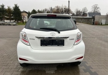 Toyota Yaris III Hatchback 5d Facelifting 1.0 VVT-i 69KM 2014 Toyota Yaris 1.0 Benzyna Kamera Klimatyzacja El. lusterka Benzyna 69KM, zdjęcie 3