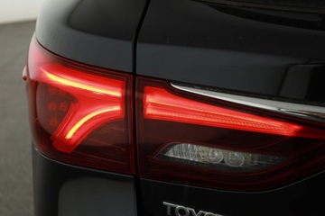 Toyota Avensis III Wagon Facelifting 2015 2.0 D-4D 143KM 2016 Toyota Avensis 2.0 D-4D, Salon Polska, Skóra, zdjęcie 19