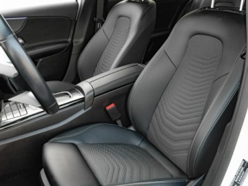 Mercedes Klasa A W177/V177 Sedan Facelifting 2.0 200d 150KM 2023 Mercedes A 200 GD8K621#200 d Progressive 8G-DCT, zdjęcie 10