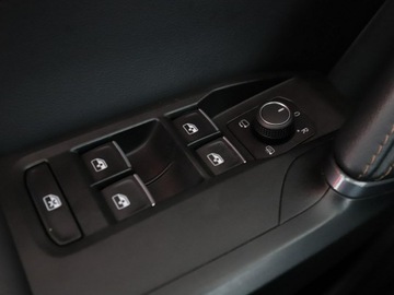 Cupra Formentor Crossover PHEV 1.4 e-HYBRID 204KM 2022 Cupra Formentor FV23% PHEV full LED navi klima, zdjęcie 36