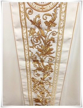Готическая литургическая риза экрю KOR/040/05