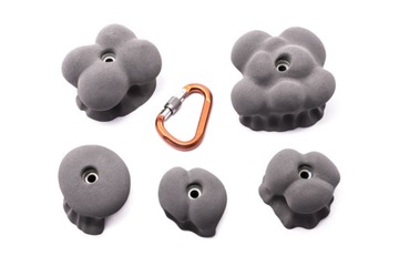 Вмещает камни для скалолазания, а также винты и головки.