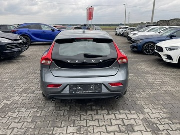 Volvo V40 II Hatchback Facelifting 2.0 D2 120KM 2019 Volvo V40 D2 Momentum Automat Parktronik Skóra, zdjęcie 3