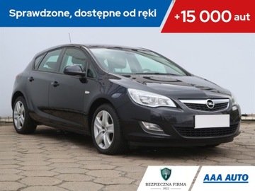 Opel Astra J Hatchback 5d 1.4 Turbo ECOTEC 140KM 2010 Opel Astra 1.4 T, Klima, Klimatronic