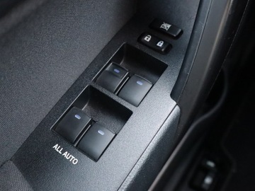 Toyota Corolla XII Sedan 1.6 Valvematic Dual VVT-i 132KM 2019 Toyota Corolla 1.6 Valvematic, Salon Polska, zdjęcie 16