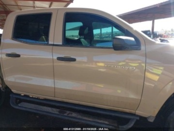 Chevrolet 2023 Chevrolet Colorado 2023r., 4x4, 2.7L 2.7 Benzyna 310KM, zdjęcie 4