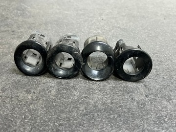 KOSZYKI RAMKI CZUJNIKÓW PDC FORD FOCUS MK3 LIFT KOMPLET